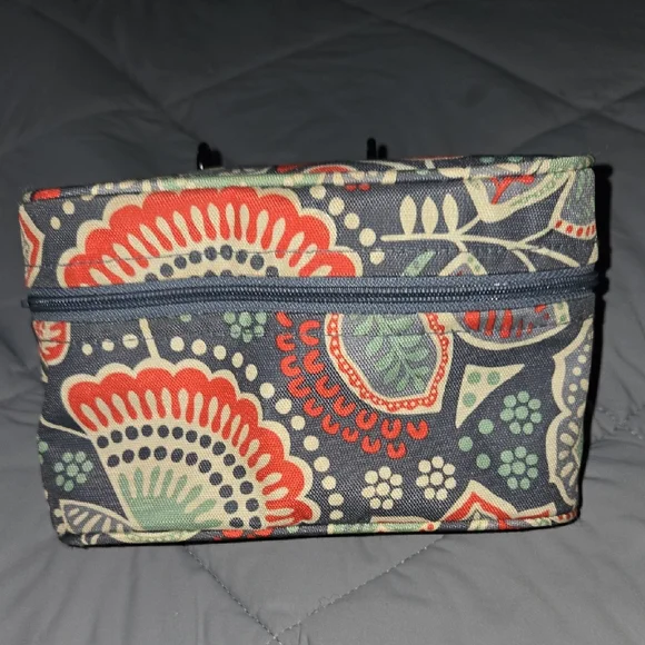 Vera Bradley Lighten Up Cosmetic Bag NWOT - Picture 1 of 4